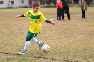 姆巴佩在利物浦比赛中晋级下一阶段，重返赛场引发热议！再创辉煌时刻-九游app官网